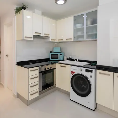 Becalp, Estudio En El Centro, By Bookindenia Apartment